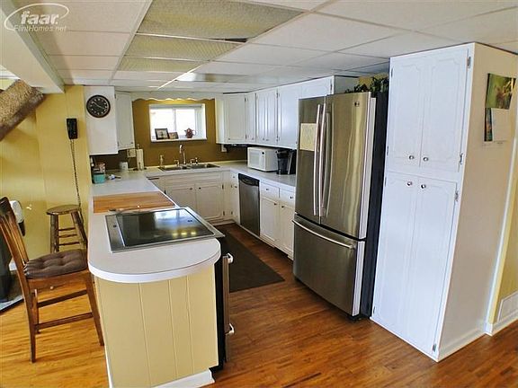 5th image of 11063 Woodward Dr