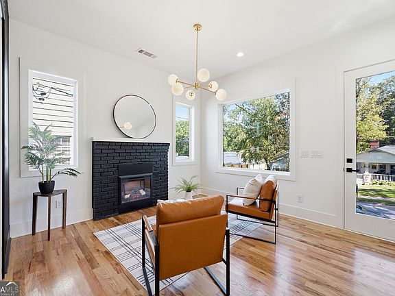5th image of 63 Mortimer St