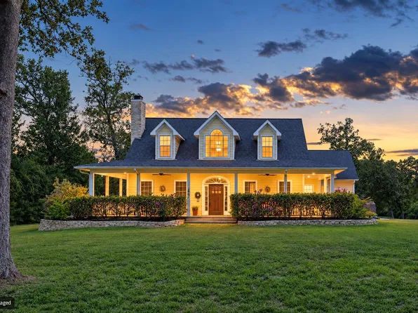 475 Piney Creek Rd, Bellville, TX 77418
