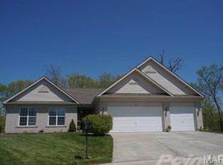 113 Lipizzan Ct, High Ridge, MO 63049