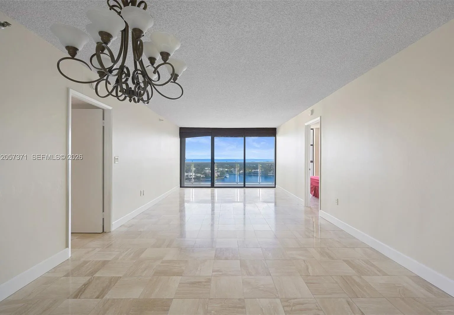 Waterview Condo — Photo 2