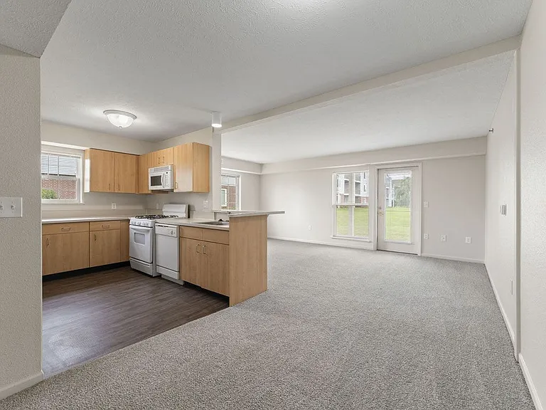 Hunters Pond Apartment Homes — Photo 24