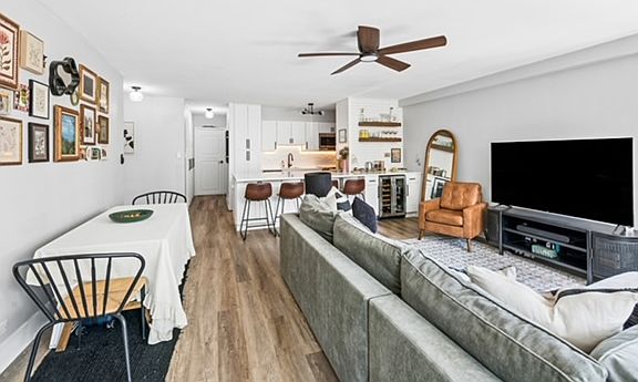 5th image of 30 E Elm St APT 18B