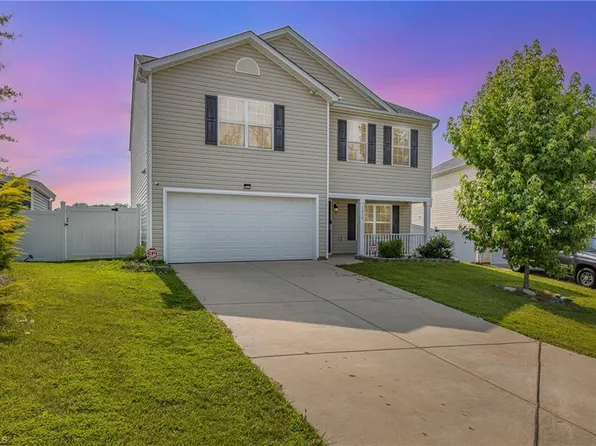 1032 Solstice St, Rural Hall, NC 27045