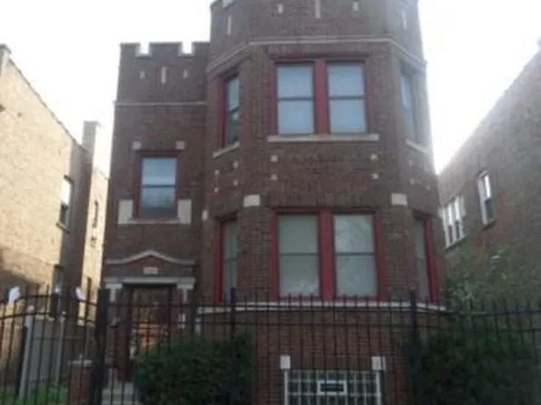 7429 S Dante Ave, Chicago, IL 60619