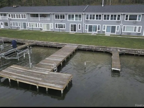 9059 Clam Lake Rd Unit 24, Bellaire, MI 49615