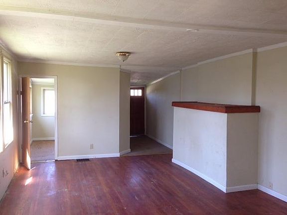 4th image of 6069 Clubhouse Dr
