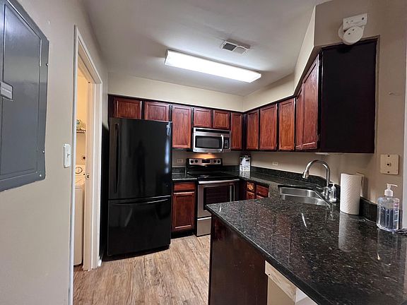 5th image of 1329 E Wyndham Cir APT 206