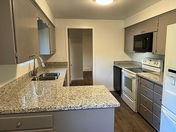 5th image of 5810 48th Ave E