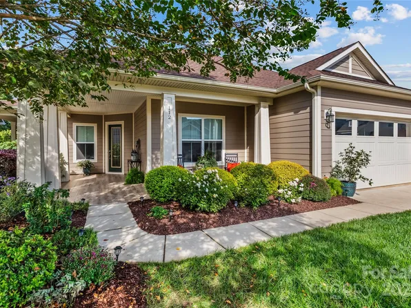 112 Chimney Rock Ct, Denver, NC 28037