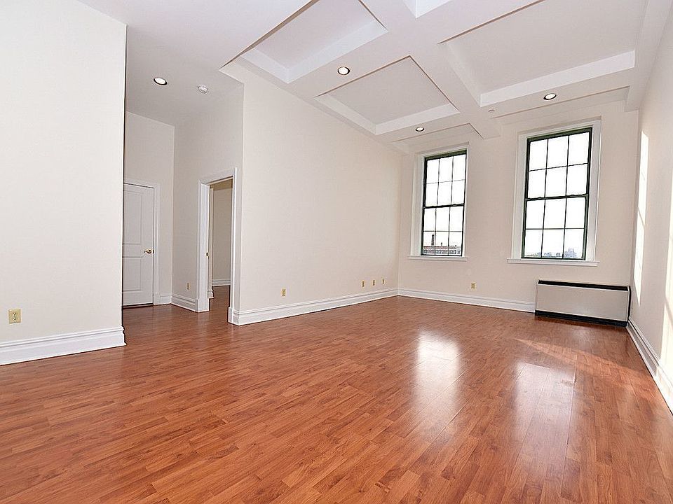 1st image of 45-02 Ditmars Blvd #509