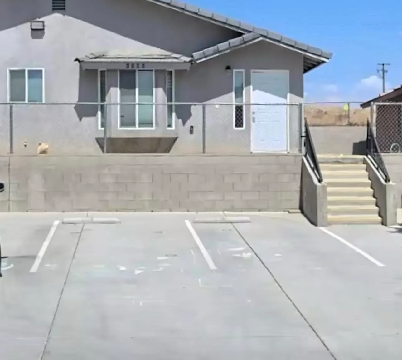 8000 Latham Ct — Photo 1