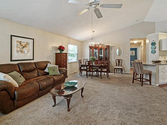 3rd image of 3863 Maidens Larne Dr