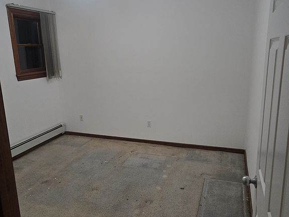 5th image of 4826 Hylan Blvd Floor 2