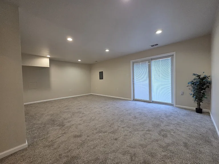 7002 Scotch Dr — Photo 9