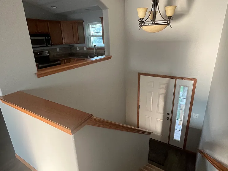 235 N Park Ridge Rd — Photo 4