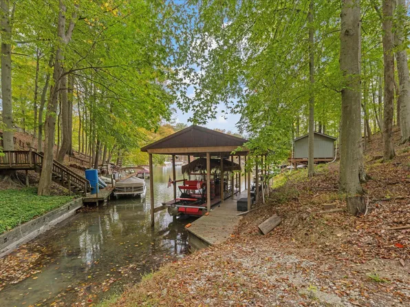 917 Kato Ct, Sugar Grove, OH 43155