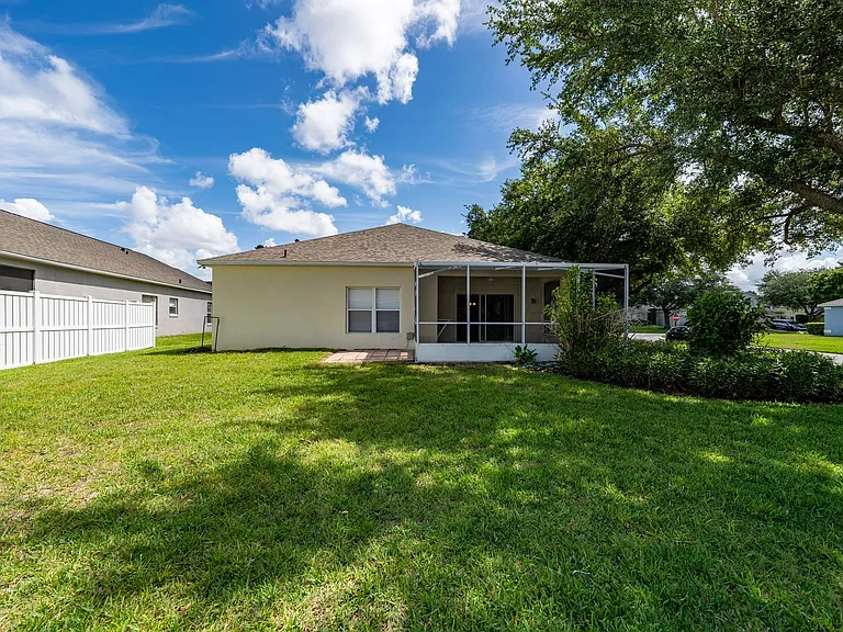 9724 Myrtle Creek Ln — Photo 37