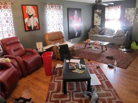 2nd image of 26213 Meredith St