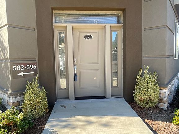 4th image of 572 Fair Oaks Ave
