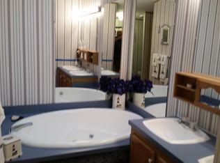 209 5th St, Lothian, MD 20711