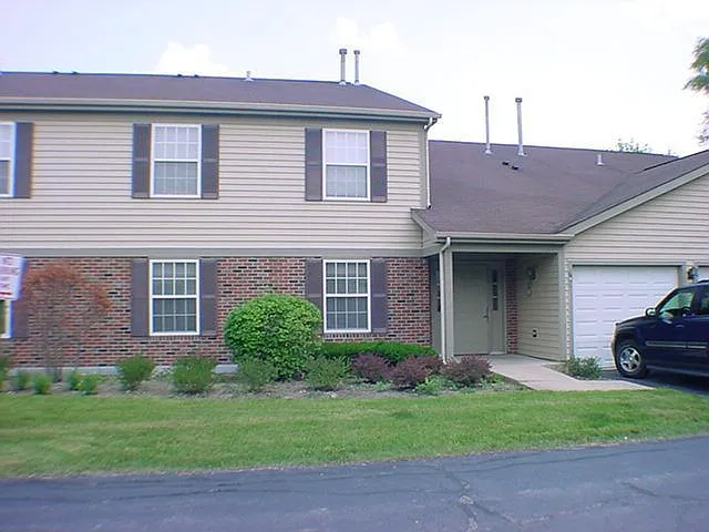 789 E Whispering Oaks Dr #1 photo 1