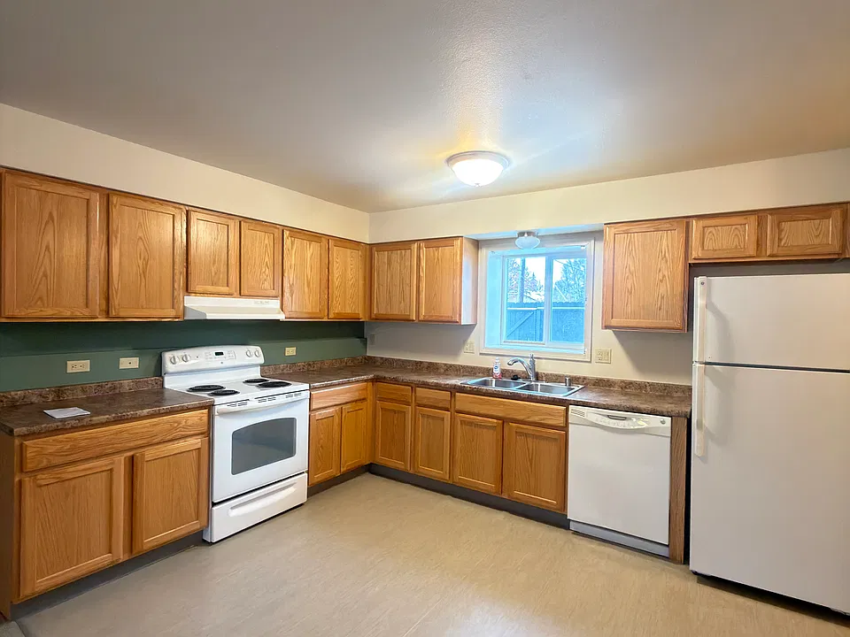 3400 E 42nd Ave #1