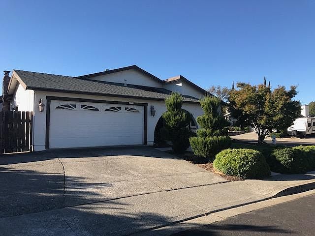 1st image of 147 Warren Dr