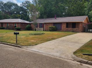 4969 Oak Leaf Dr, Jackson, MS 39212