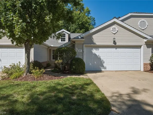 37 Community Dr, Avon Lake, OH 44012