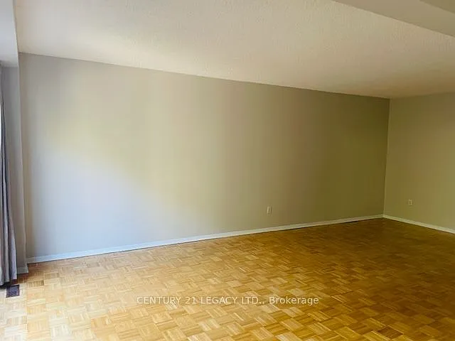 65 Bradstone Sq — Photo 4