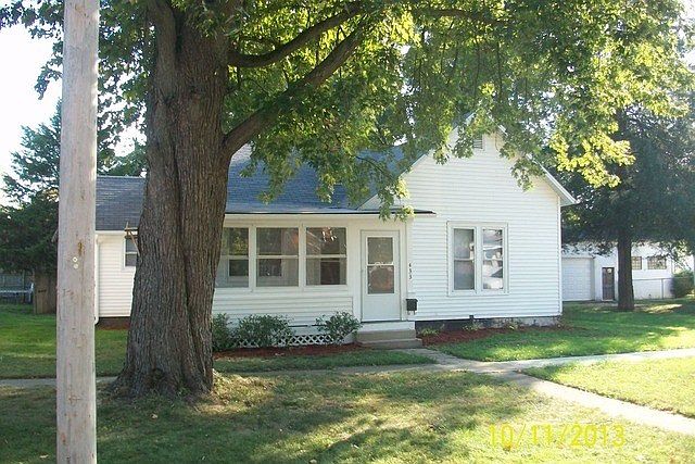 2nd image of 433 E Oak St