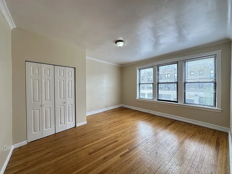 1670 W Pratt Blvd #3 — Photo 11