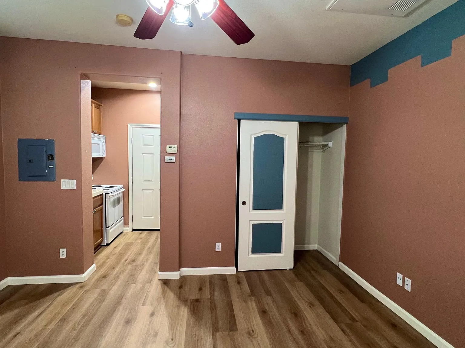 718 Prosperity St — Photo 1