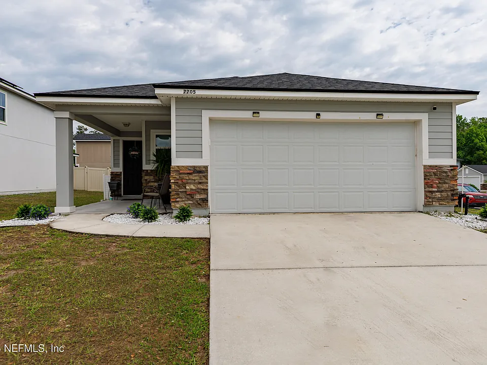 7705 Peace Ln