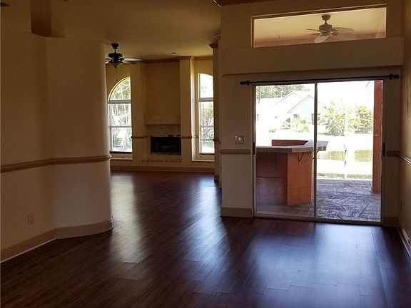3rd image of 11386 Waterford Village Dr