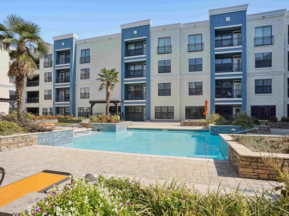 75 Riverfront Dr APT 307