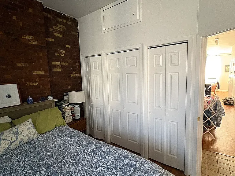 42 Henry St #3 — Photo 9