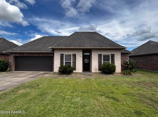 223 Oak Hill Ln, Youngsville, LA 70592