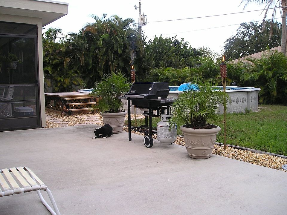 2nd image of 19824 Jasmine Dr