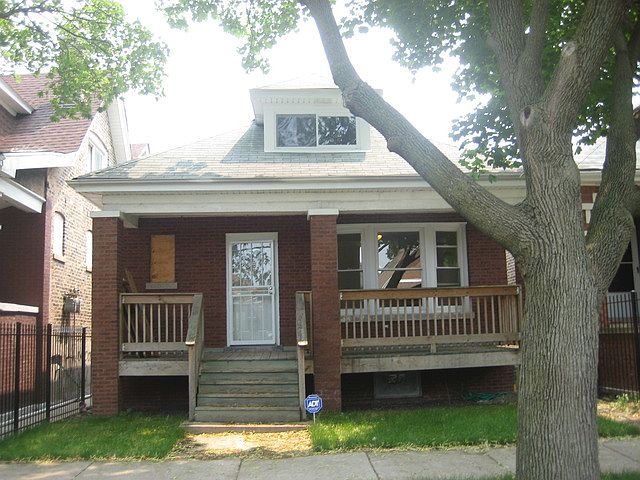 1st image of 5757 S Artesian Ave