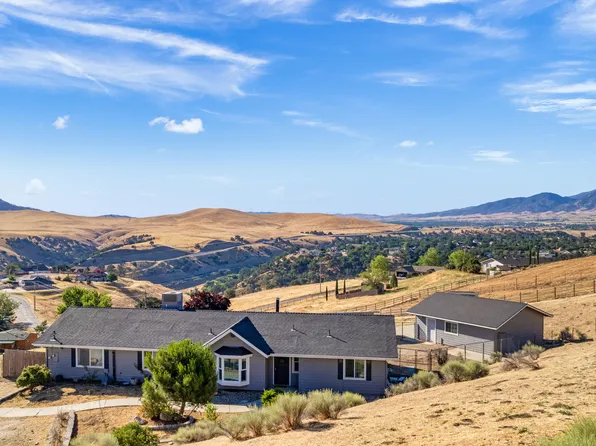 23300 Fir Dr, Tehachapi, CA 93561