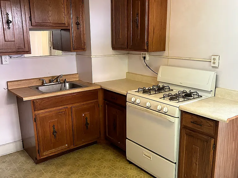 28 Jackson St #2 — Photo 16