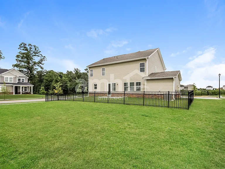 314 Golucke Way — Photo 23