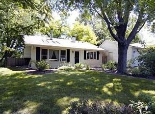 33501 N Greentree Rd, Grayslake, IL 60030