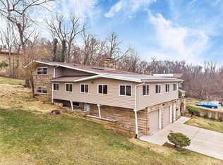 231 Santa Fe Dr, Bethel Park, PA 15102
