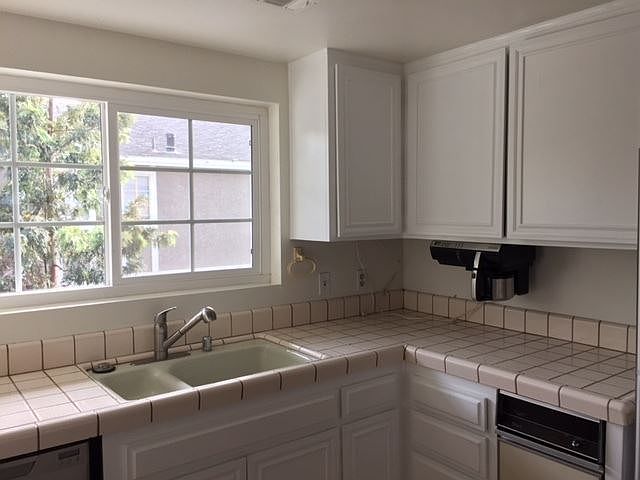 1st image of 1917 Nelson Ave Unit B