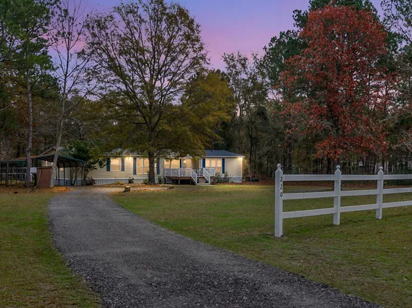 220 Albacore Rd, Bonneau, SC 29431