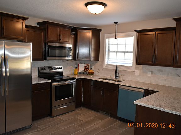5th image of 225 Timbersprings