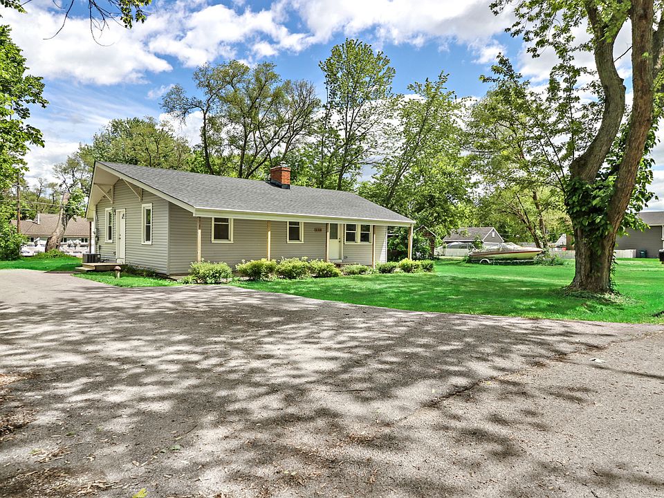 1st image of 41959 N Beachview Dr